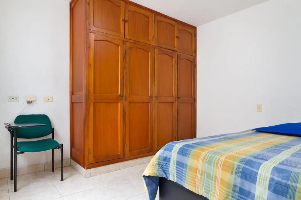 Holiday home Casa Entera-Cerca A Mall La Central Y Estacion De Tranvia Medellin