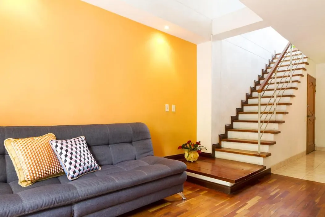 Casa Entera-Cerca A Mall La Central Y Estacion De Tranvia Medellín