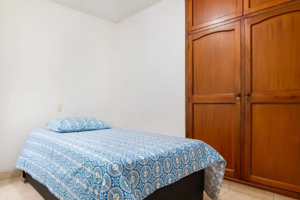 Casa Entera-Cerca A Mall La Central Y Estacion De Tranvia Medellín